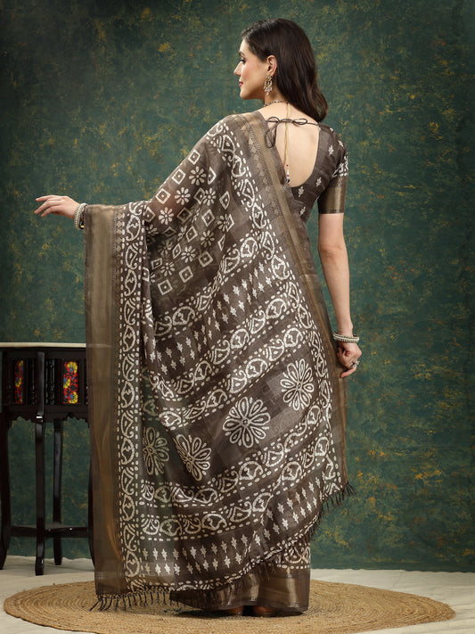 Stylum Women's Batik Print Cotton Blend Saree (Browndaabu)