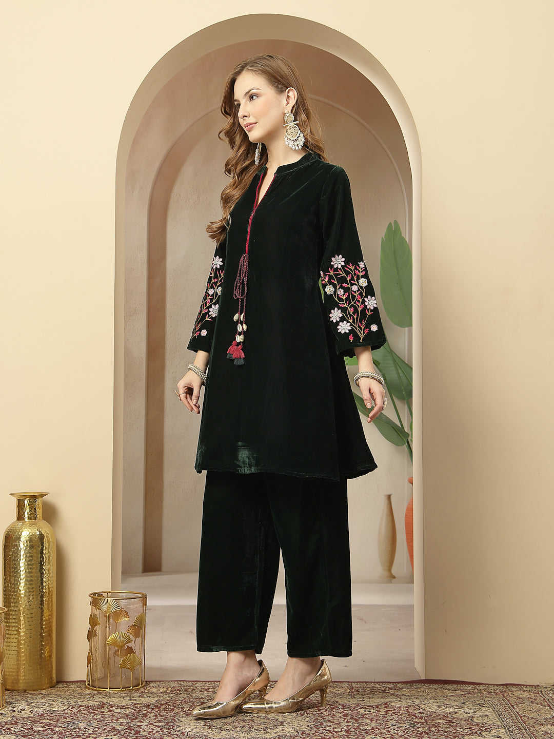 Stylum Women's Green Solid & Embroidered Velvet Co-Ord Set (CSGREENBRUNO)