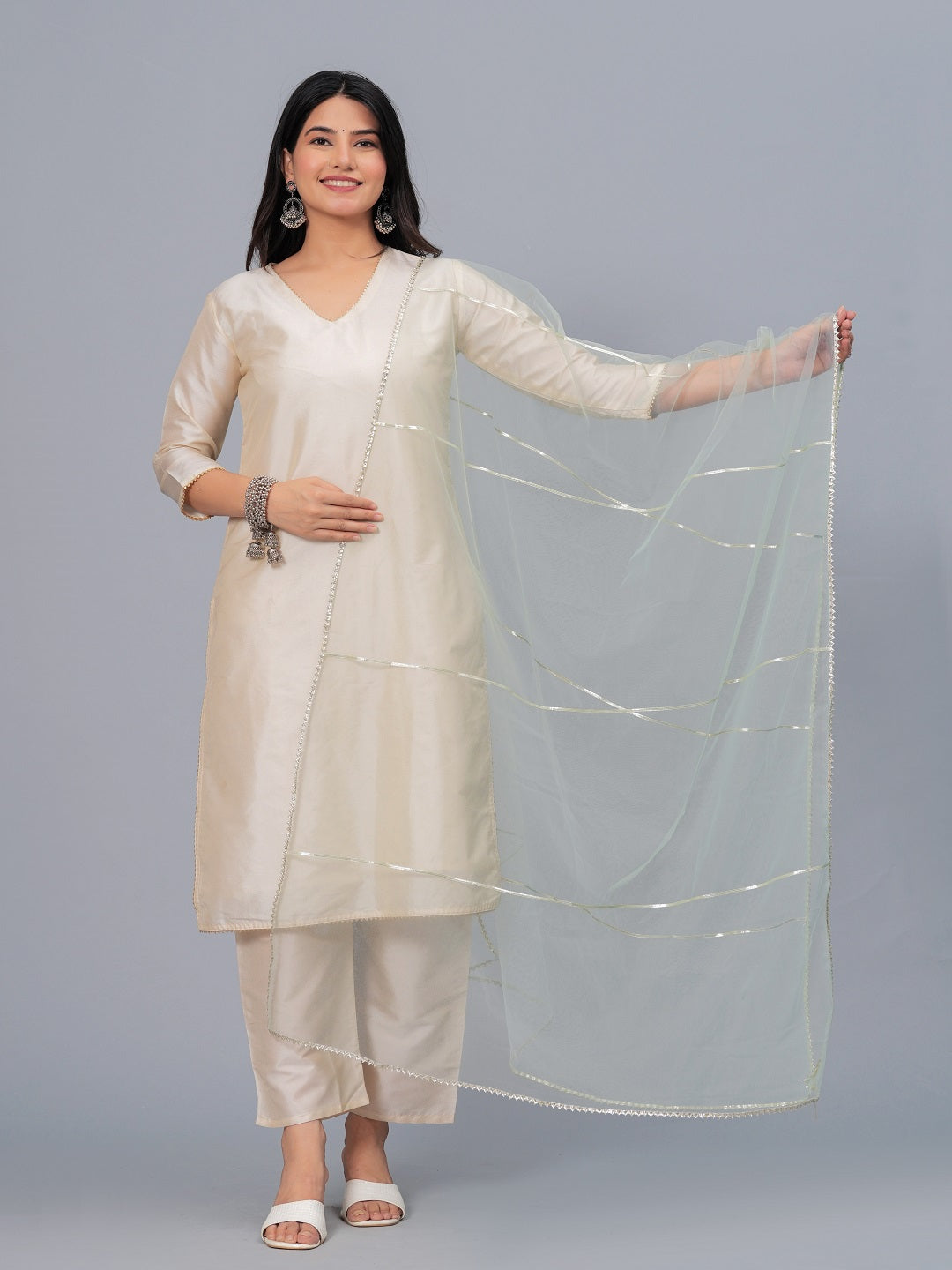 Stylum Women's Solid & Embellished Net Dupatta (DUPGREENMOGRA)