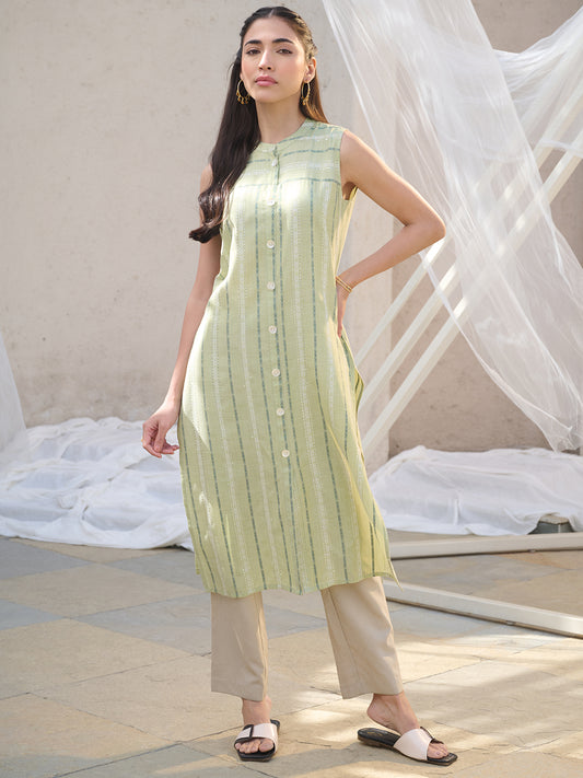 Stylum Women's Green Woven Design Cotton Blend Straight Kurta (GREENKULI)