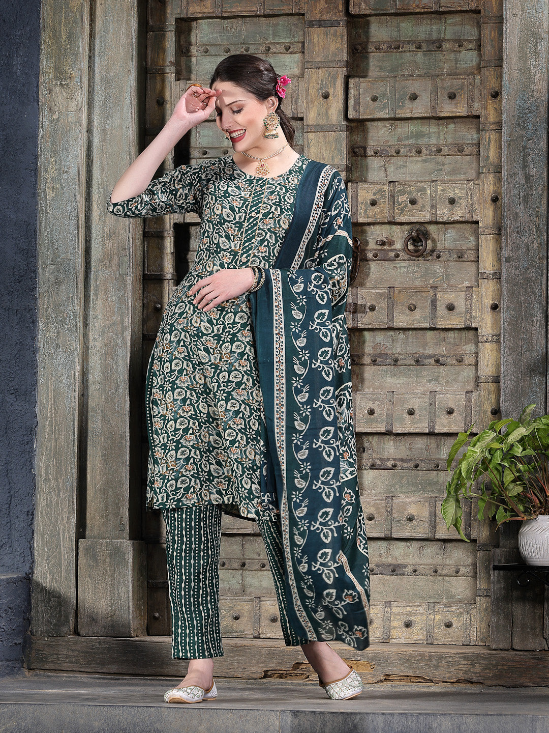 Stylum Women's Floral Printed Cotton Blend Straight Kurta Pant Dupatta Set (KPDTIGERGREEN)