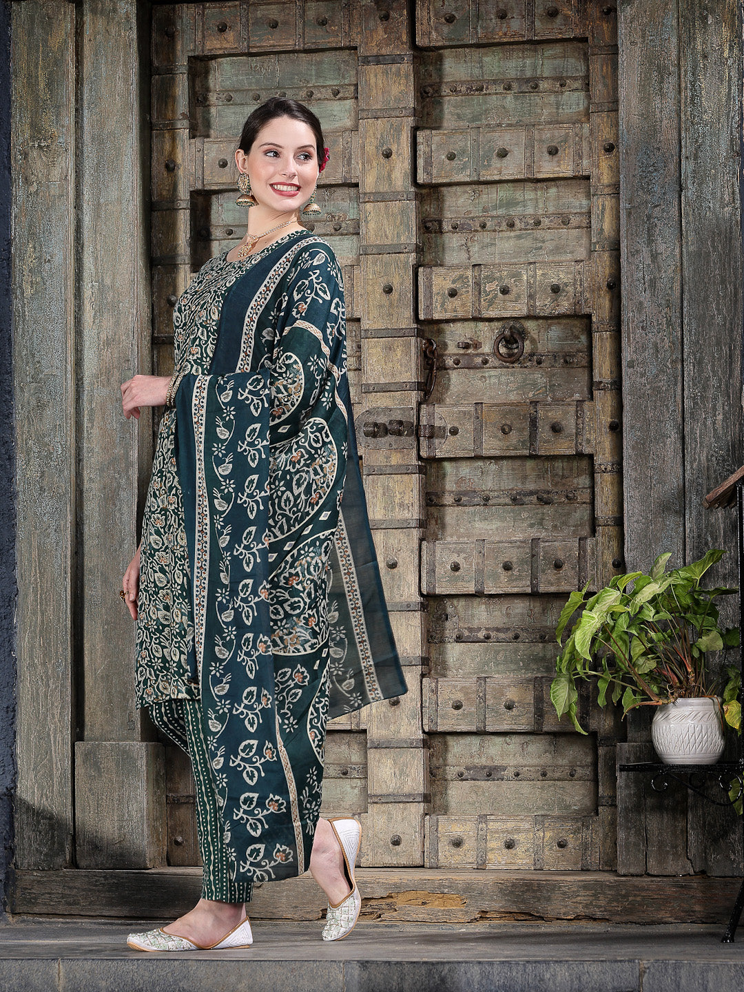 Stylum Women's Floral Printed Cotton Blend Straight Kurta Pant Dupatta Set (KPDTIGERGREEN)