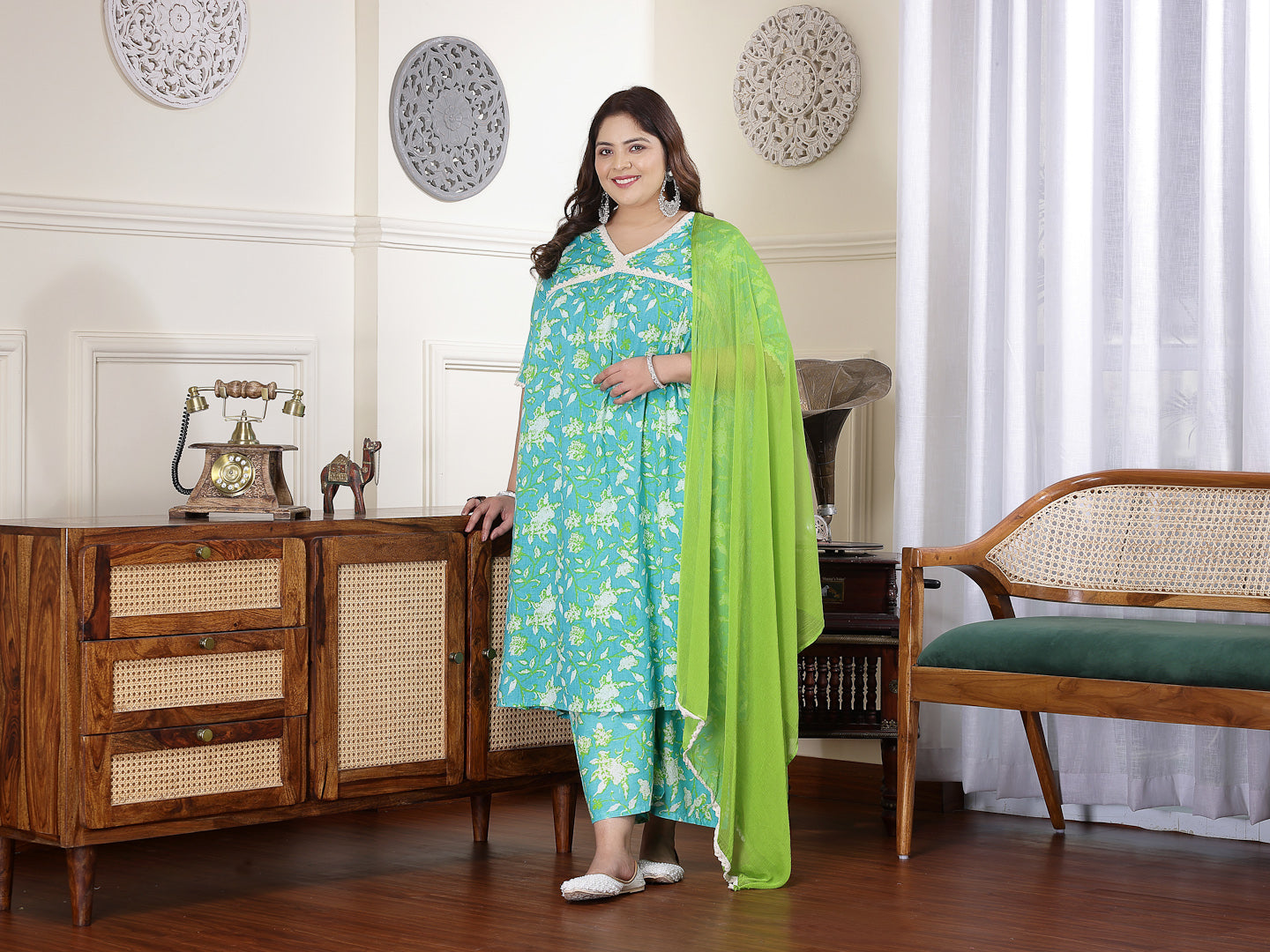 Plus Size Women's Floral Printed Cotton Pleated Kurta Palazzo Dupatta Set (KPDZAYLAPLUS)