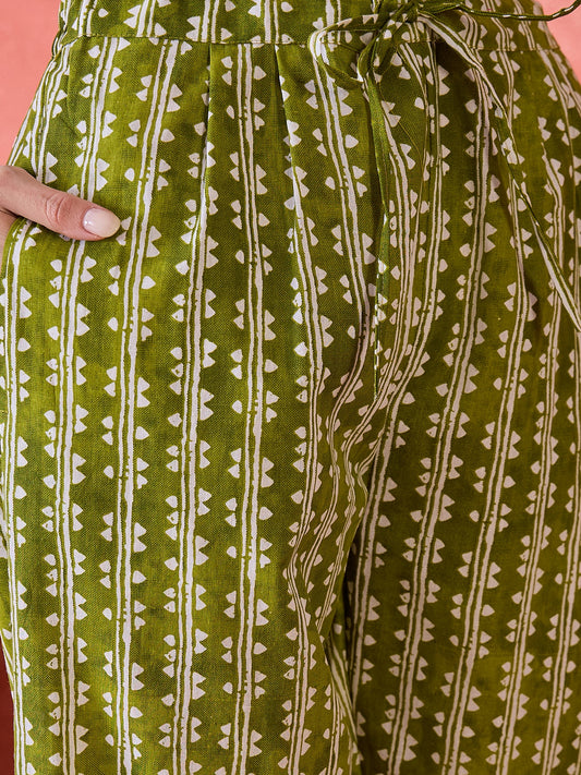 Stylum Women's Green Floral Printed Cotton Straight Kurta Pant Set (KPGREENMANALI)