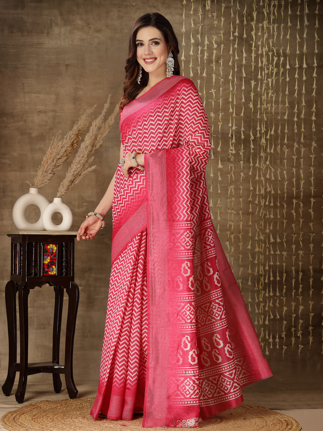Women's Print Cotton Blend Saree