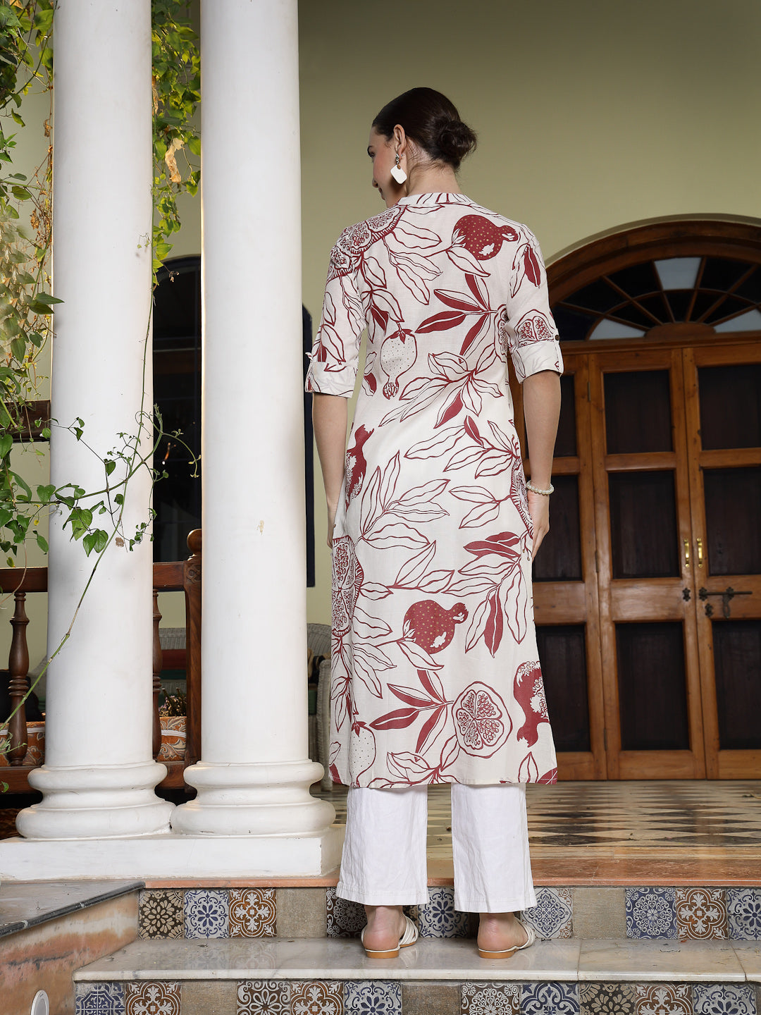 Stylum Women's Red Botanical Printed Rayon A-Line Kurta (REDRALLY)