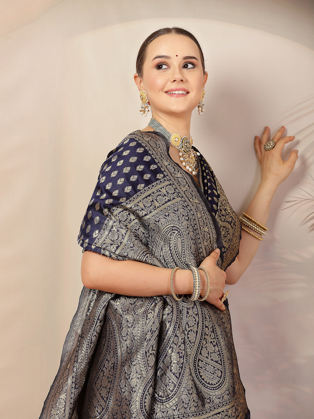 Stylum Women's Blue Ethnic Motifs Banarsi Woven Zari Silk Saree (SRBLUEWONDER)