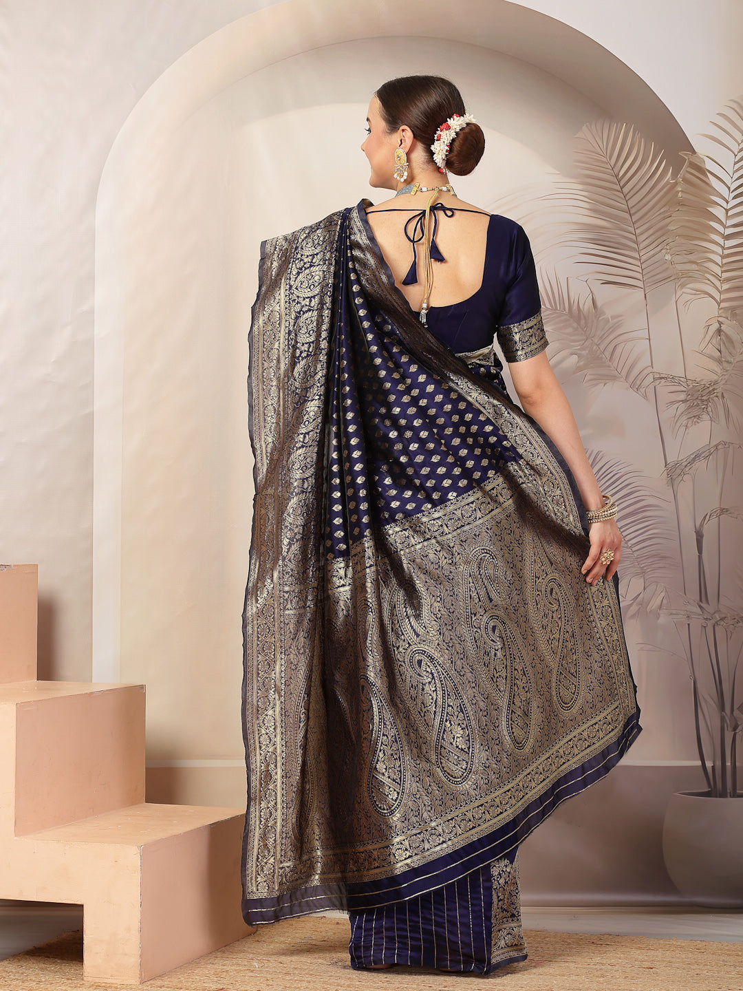 Stylum Women's Blue Ethnic Motifs Banarsi Woven Zari Silk Saree (SRBLUEWONDER)