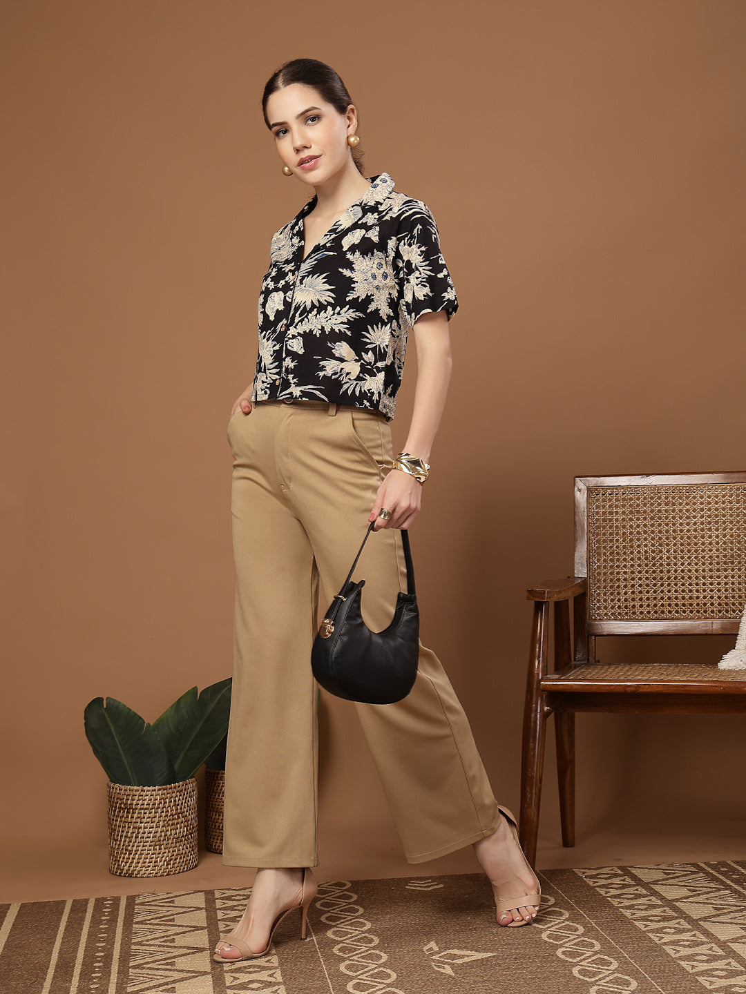 Stylum Women's Black Floral Printed Cotton Crop Top (TOPBLACKZEMINI)