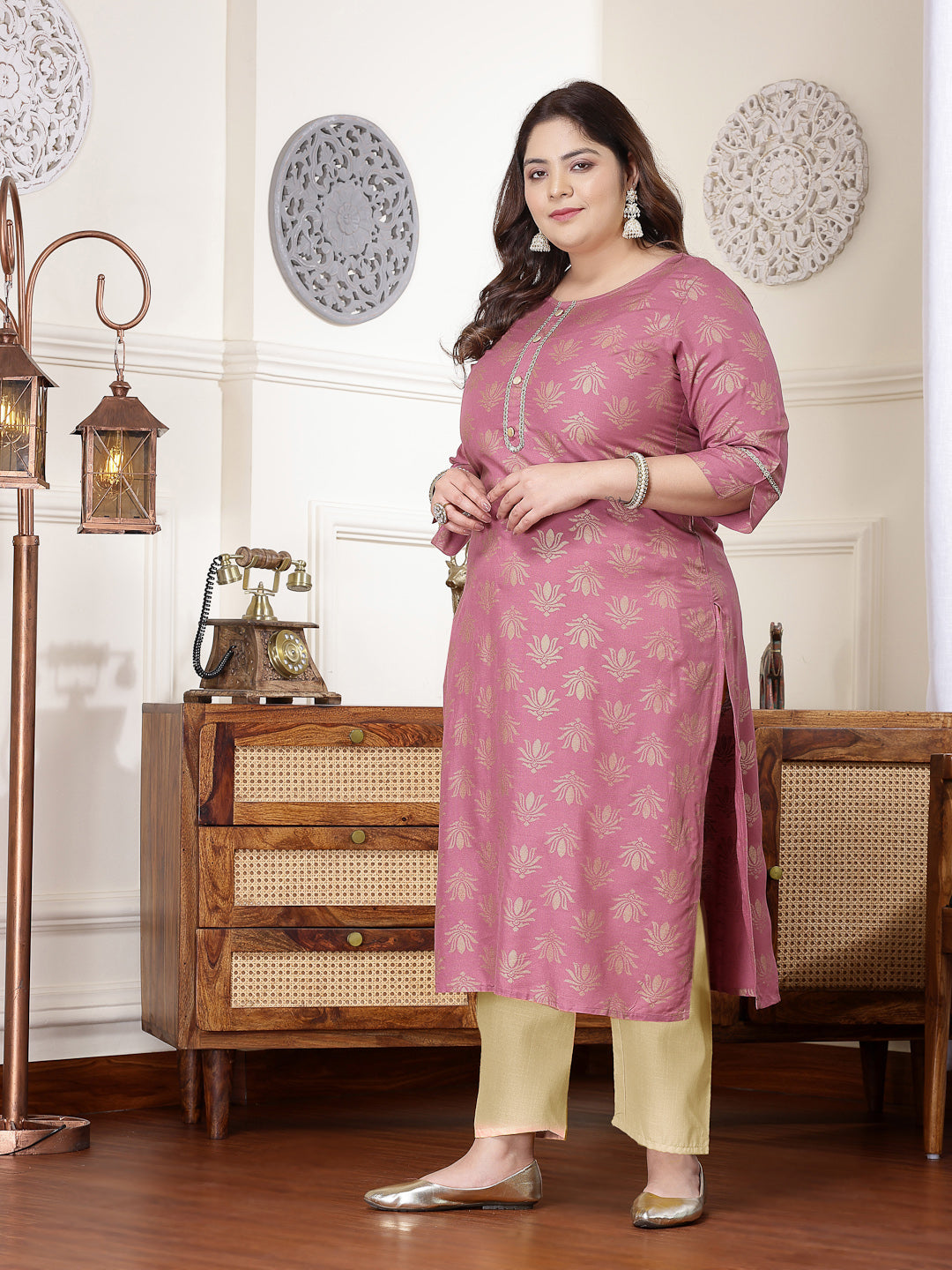 Plus Size Women's Gold Printed Rayon Straight Kurta (TORUWINEPLUS)