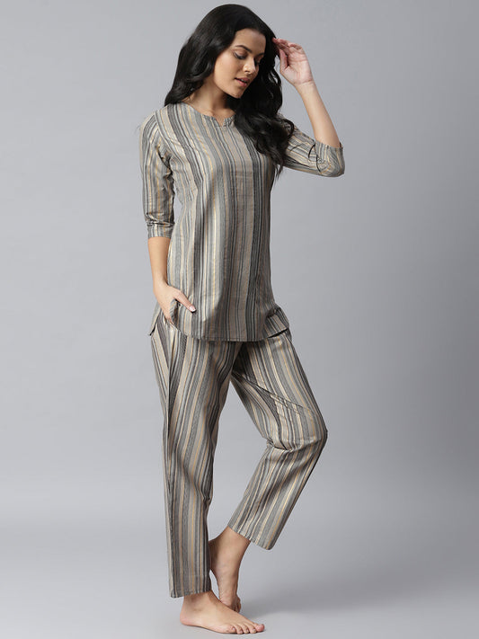 StylumàWomen's Gold Striped Printed Night Suit Set (NIST0018)