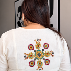 STYLUM WOMEN ELEGANT ETHNIC CHARM IN IVORY KURTA