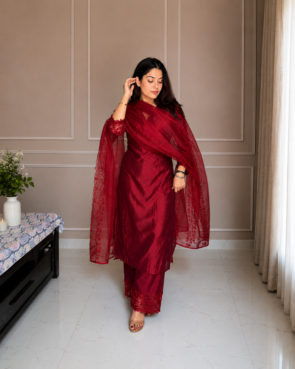 Stylum Women's Embroidered Kurta Set with Sheer Lace Dupatta