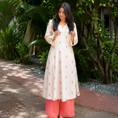 Women Floral Printed Kurta & Coral Palazzo Set