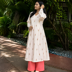 Women Floral Printed Kurta & Coral Palazzo Set