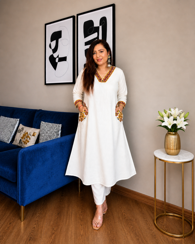 STYLUM WOMEN ELEGANT ETHNIC CHARM IN IVORY KURTA