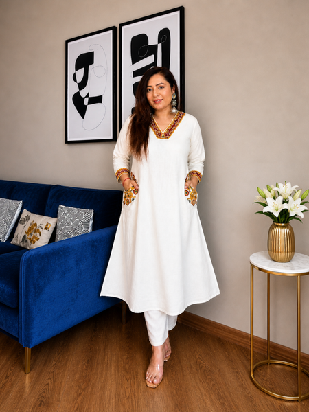 STYLUM WOMEN ELEGANT ETHNIC CHARM IN IVORY KURTA