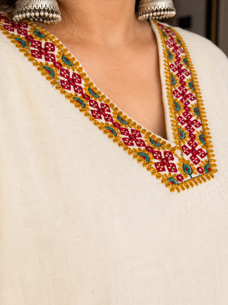 STYLUM WOMEN ELEGANT ETHNIC CHARM IN IVORY KURTA