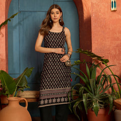 Stylum Women's Black Ethnic Motif Printed Rayon Straight Kurta (BLACKRATAN)