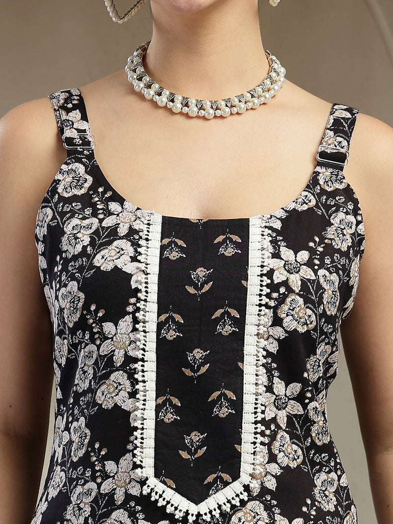 Stylum Women's Black Floral Printed Cotton Straight Kurta (BLACKSTRAP)