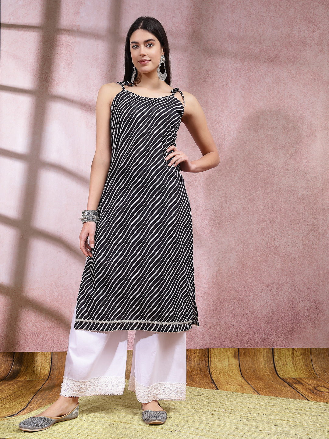 Stylum Women's Lehariya Printed Cotton Sleeveless Kurta (BLACKSURMA)