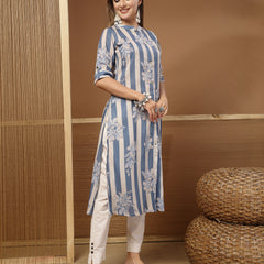 Stylum Women's Blue Floral & Striped Printed Poly Rayon A-Line Kurta (BLUEDAVID)