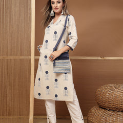 Stylum Women's Blue Geomatric Printed Cotton Straight Kurta (BLUEFLYING)