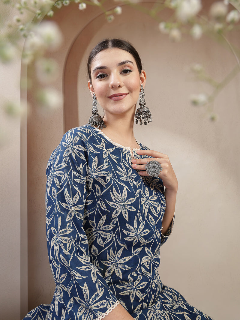 Stylum Women's Blue Floral Printed Cotton Straight Kurta (BLUEMANDU)