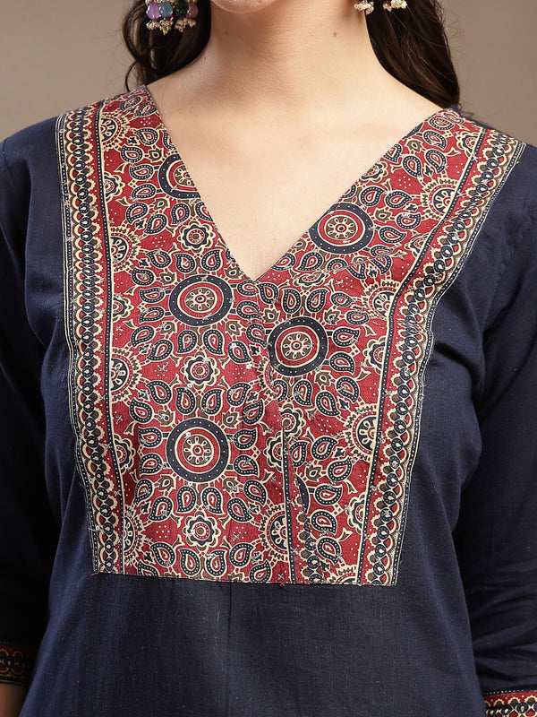 Stylum Women's Navy Blue Solid Cotton Straight Kurta (BLUESTONE)