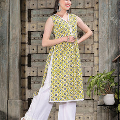 Stylum Women's Geometric Printed Cotton Pleated Kurta (BRAZIL)