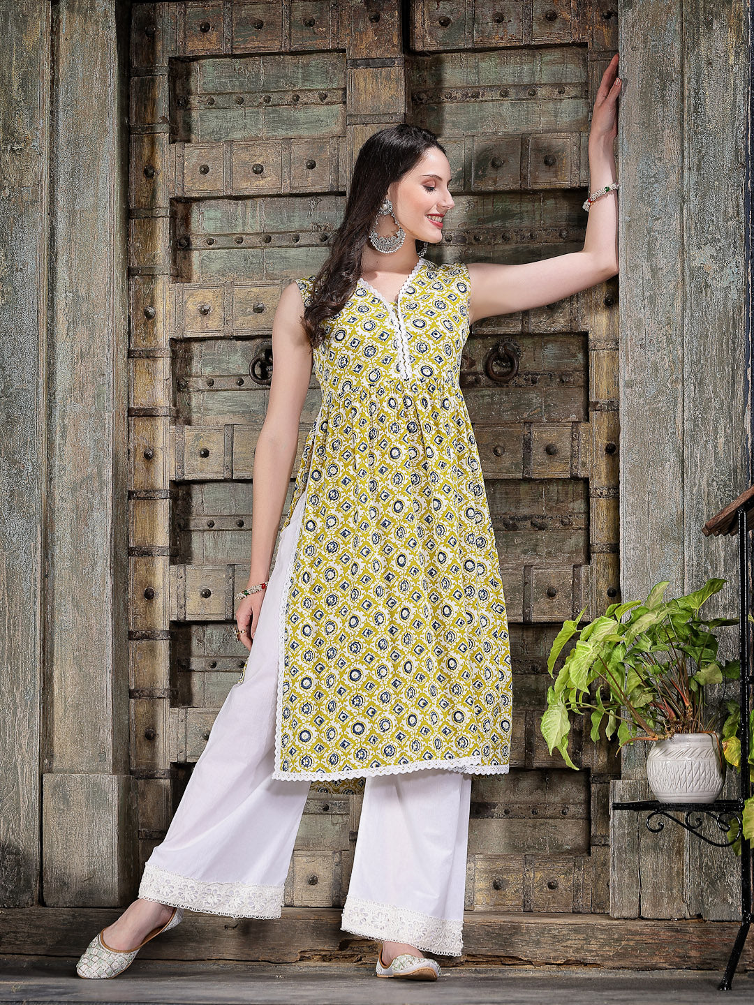 Stylum Women's Geometric Printed Cotton Pleated Kurta (BRAZIL)