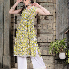 Stylum Women's Geometric Printed Cotton Pleated Kurta (BRAZIL)