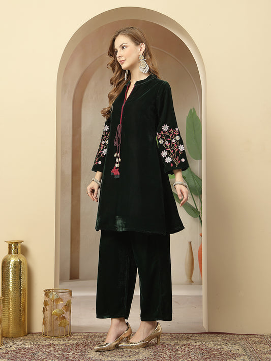 Stylum Women's Green Solid & Embroidered Velvet Co-Ord Set (CSGREENBRUNO)