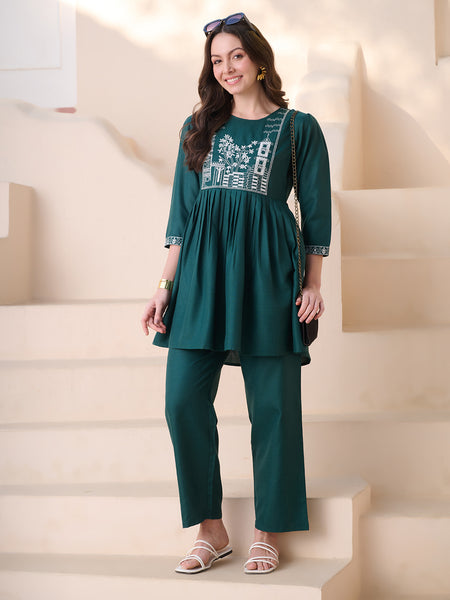 Stylum Women's Green Solid & Embroidered Cotton Blend Co-Ord Set (CSGREENJOON)