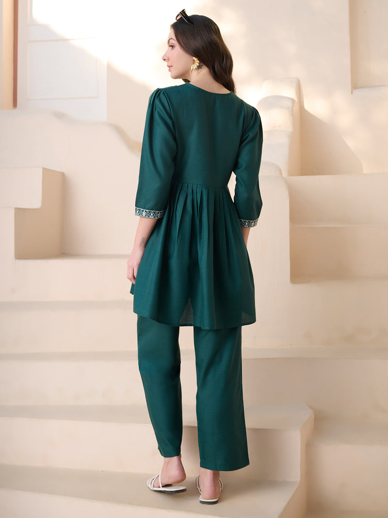 Stylum Women's Green Solid & Embroidered Cotton Blend Co-Ord Set (CSGREENJOON)