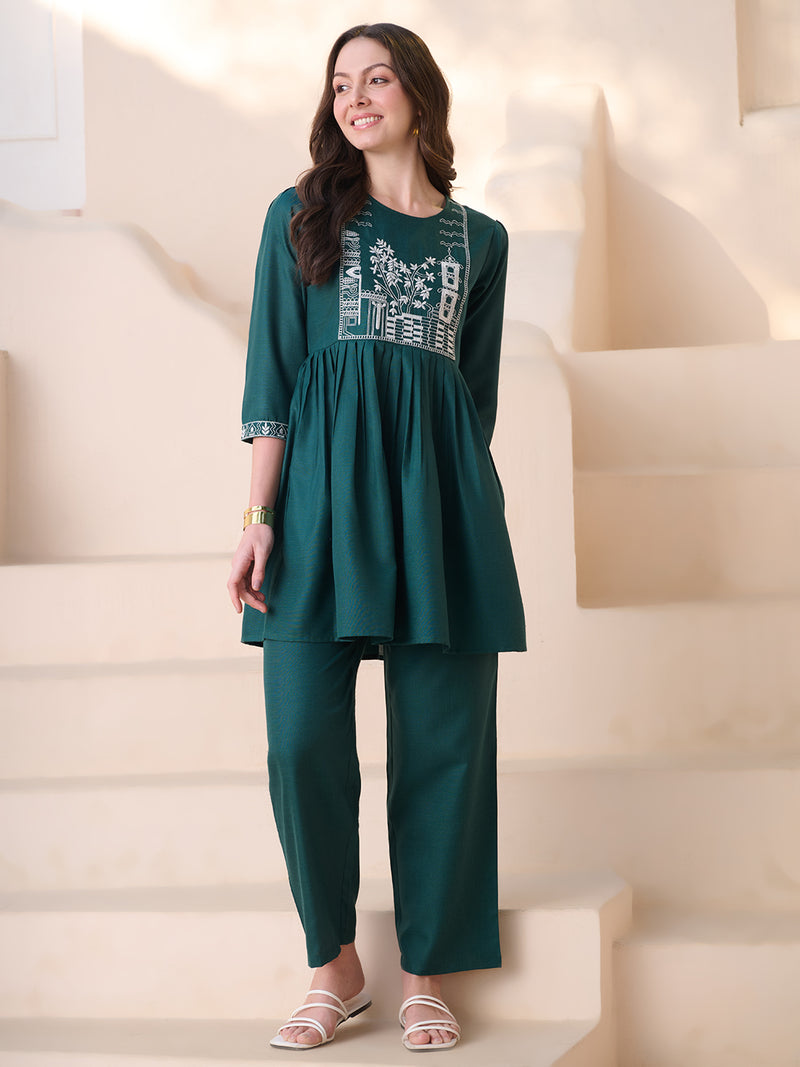 Stylum Women's Green Solid & Embroidered Cotton Blend Co-Ord Set (CSGREENJOON)