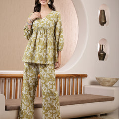 Stylum Women's Green Floral Printed Cotton Kantha Fabric Co-Ord Set (CSGREENTUNA)