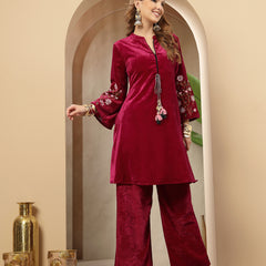 Stylum Women's Magenta Solid & Embroidered Velvet Co-Ord Set (CSMAGENTABRUNO)