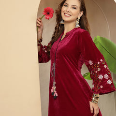 Stylum Women's Magenta Solid & Embroidered Velvet Co-Ord Set (CSMAGENTABRUNO)