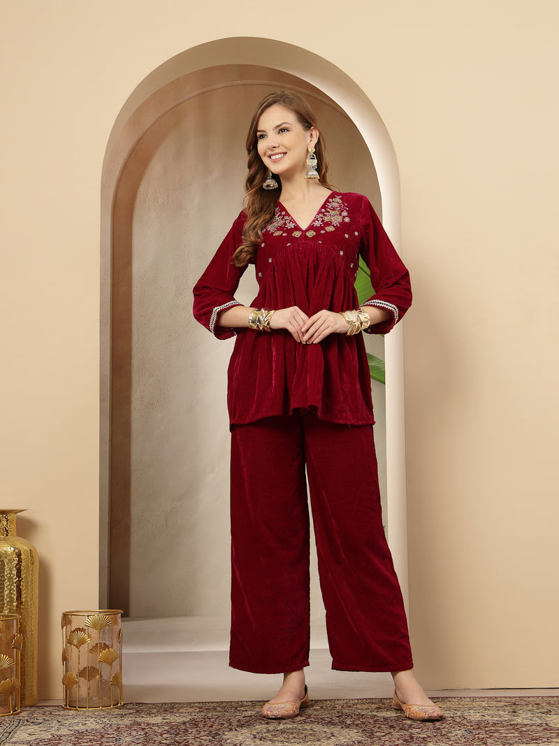 Stylum Women's Magenta Solid & Embroidered Velvet Co-Ord Set (CSMAGENTASUMALI)