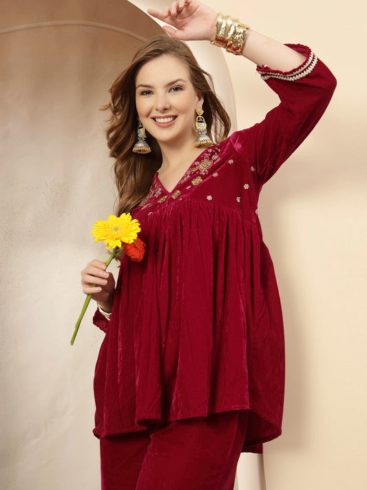 Stylum Women's Magenta Solid & Embroidered Velvet Co-Ord Set (CSMAGENTASUMALI)