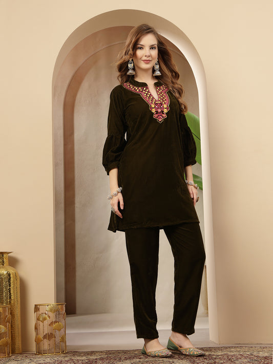 Stylum Women's Olive Solid & Embroidered Velvet Co-Ord Set (CSOLIVEDANDIYA)