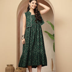 Styum Women's Green Bandhej Printed Rayon Tiered Dress With Ethnic Jacket (DRSGREENHIMALYA)