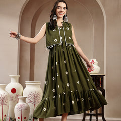 Stylum Women's Green Bandhej Printed Rayon Tiered Dress With Ethnic Jacket (DRSOLIVEARMY)