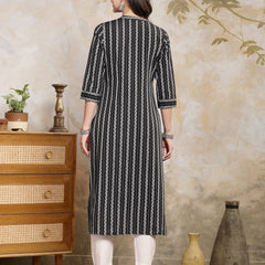 Stylum Women's Self Designed Cotton Blend Straight Kurta (FELIS)