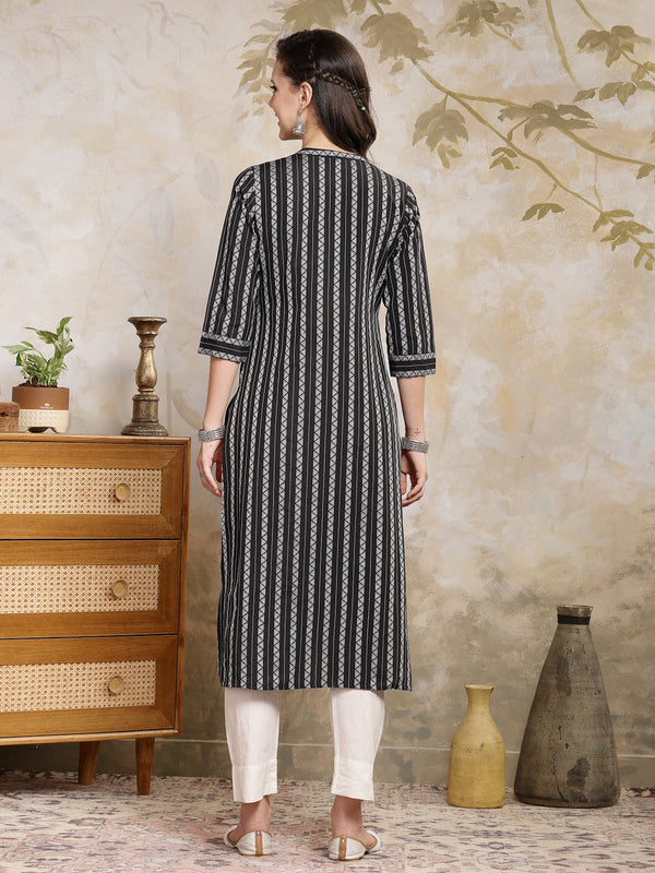 Stylum Women's Self Designed Cotton Blend Straight Kurta (FELIS)