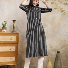 Stylum Women's Self Designed Cotton Blend Straight Kurta (FELIS)