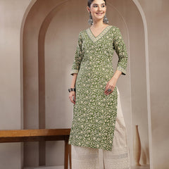 Stylum Women's Green Ethnic Printed Cotton Straight Kurta (GREENFRIES)