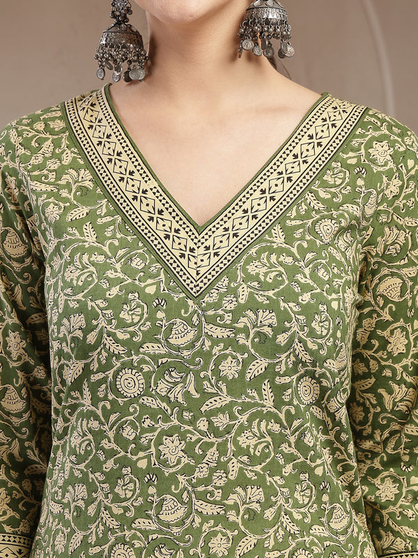 Stylum Women's Green Ethnic Printed Cotton Straight Kurta (GREENFRIES)