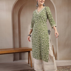 Stylum Women's Green Ethnic Printed Cotton Straight Kurta (GREENFRIES)